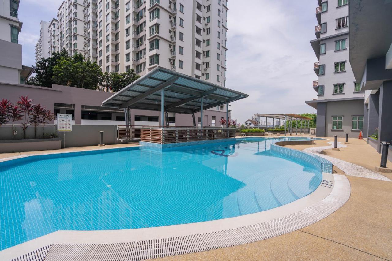 Cozy 2-Bedroom For 4 Pax With Pool - Subang Jaya Buitenkant foto