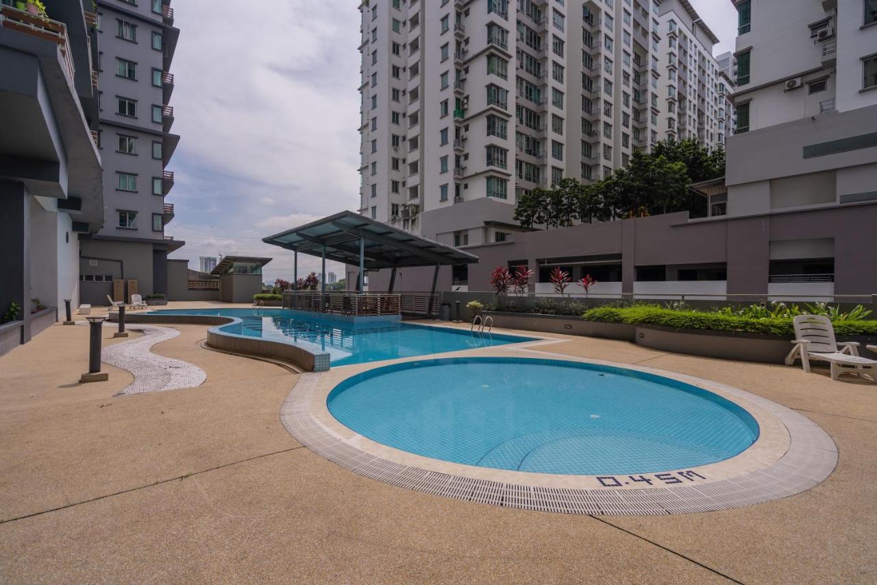 Cozy 2-Bedroom For 4 Pax With Pool - Subang Jaya Buitenkant foto